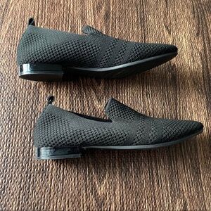 David Tate Black Flats Modern Slip-On Design